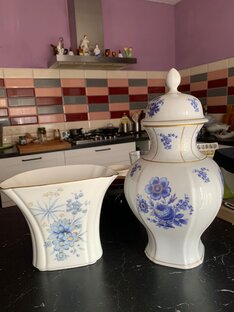Распродажи антикварного и винтажного фарфора стекла и хрусталя на канале