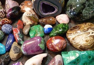 Натуральные камни. Самоцветы.