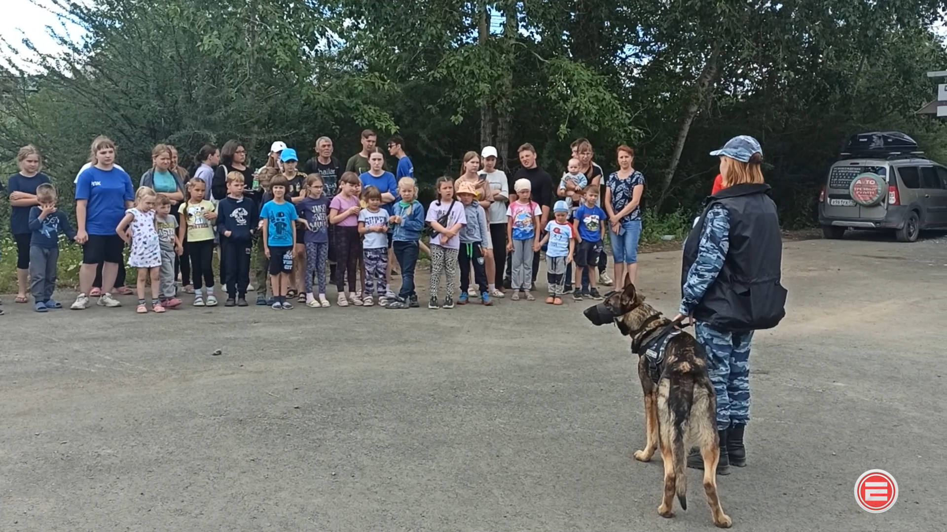 Фото в патрульной машине