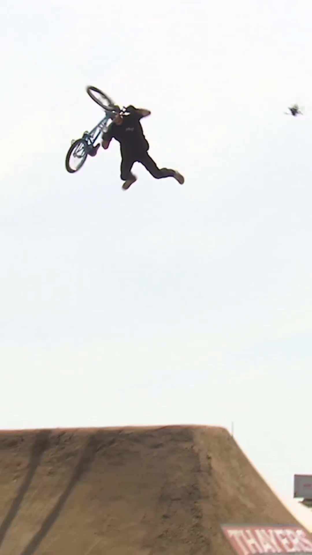 Валли трюк на BMX