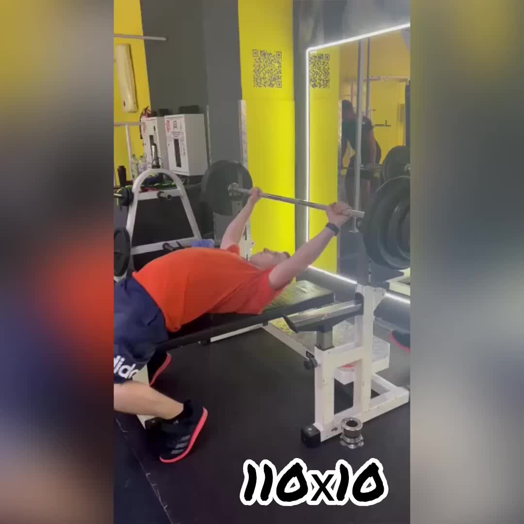 Жим лежа в силовой раме