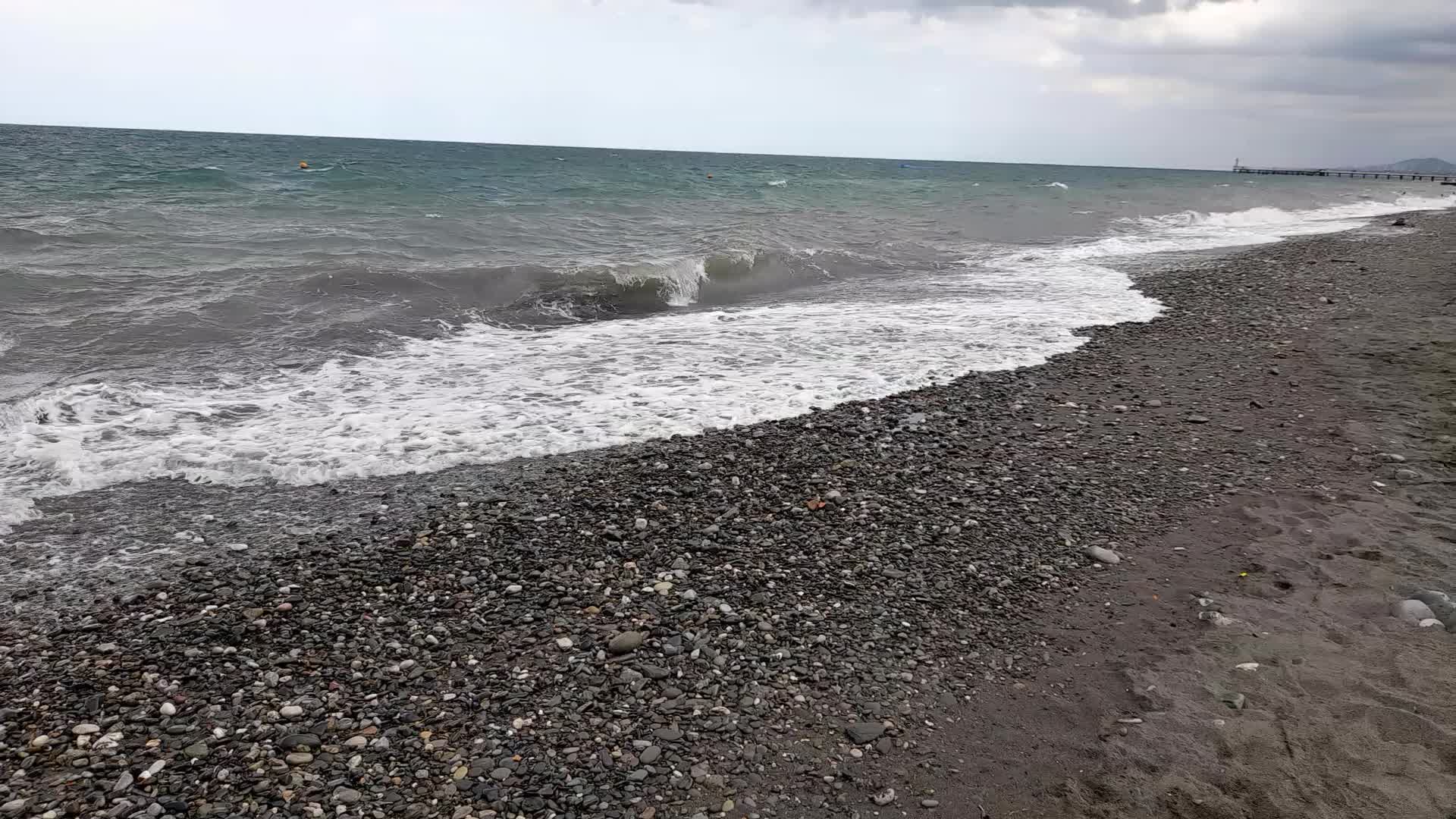 Шторм в адлере сегодня видео