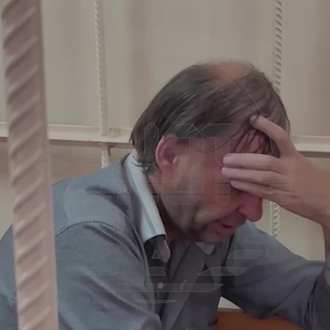 14 удерживал. 14 удерживал. Дом смоленского маньяка. 14 удерживал. 14 удерживал.