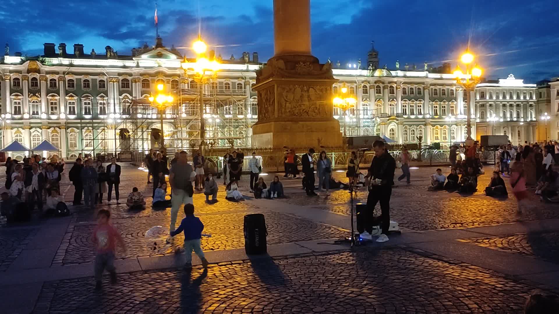 Морской рынок на Дворцовой площади