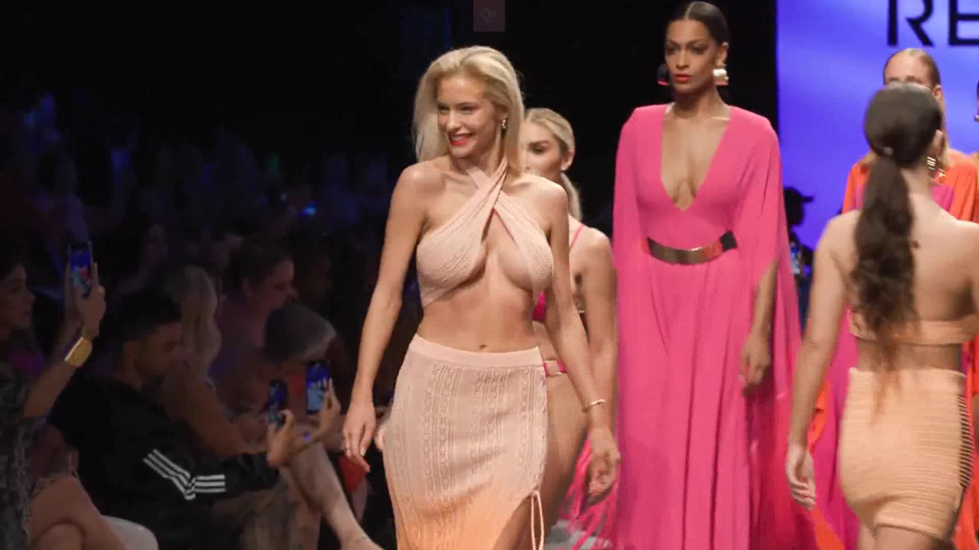 Fashion show-Показ мод. 