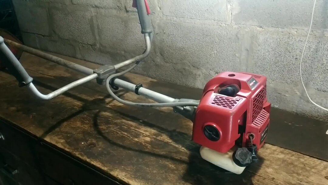 Мотокоса не набирает обороты и глохнет при нажатии на газ | Дома ...