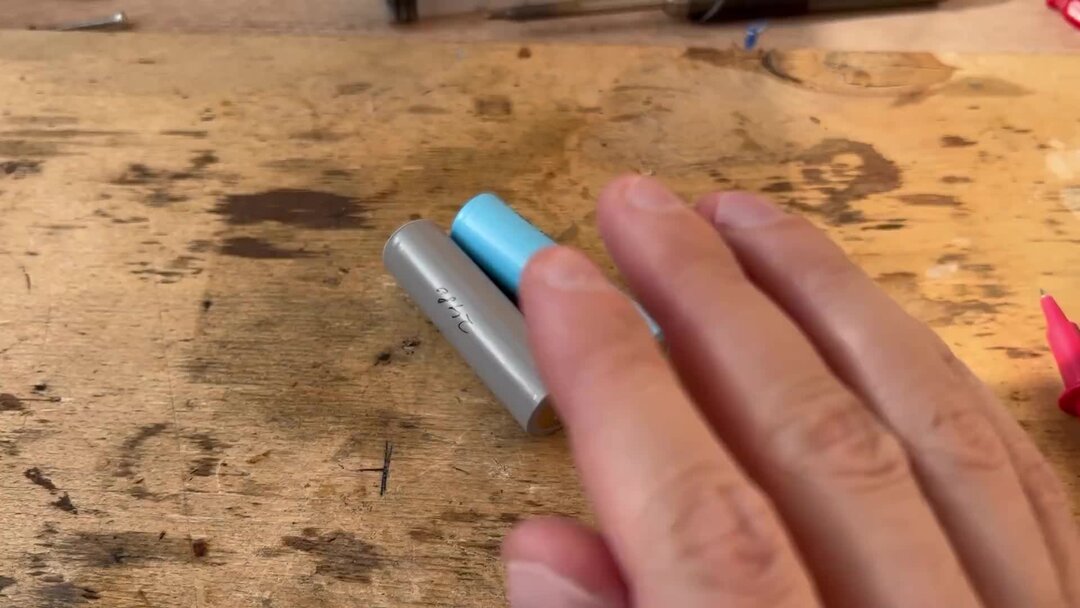 Как легко восстановить аккумулятор 18650, который сел в ноль и больше ...