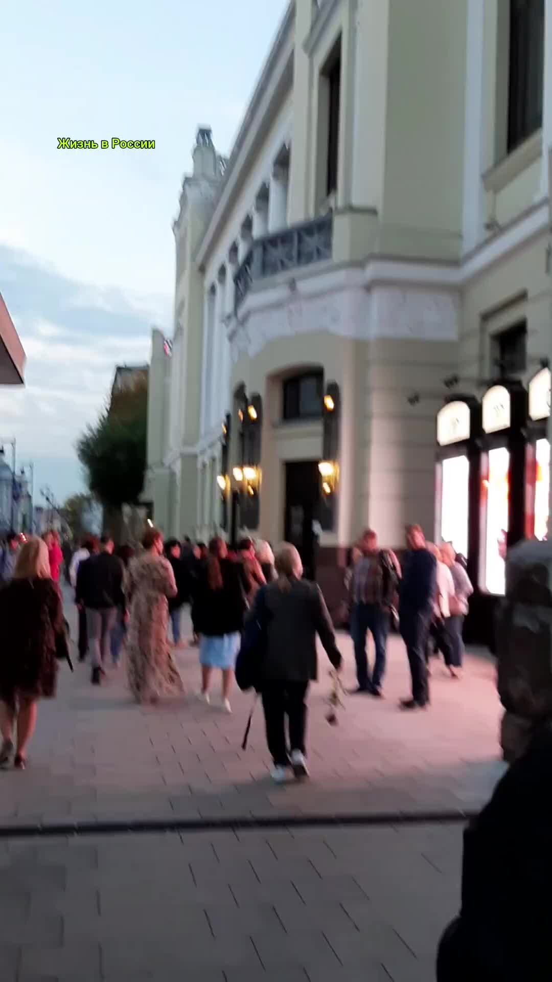 Жизнь в России | Москва, Ленком, Юнона и Авось, и особенное эскимо | Дзен