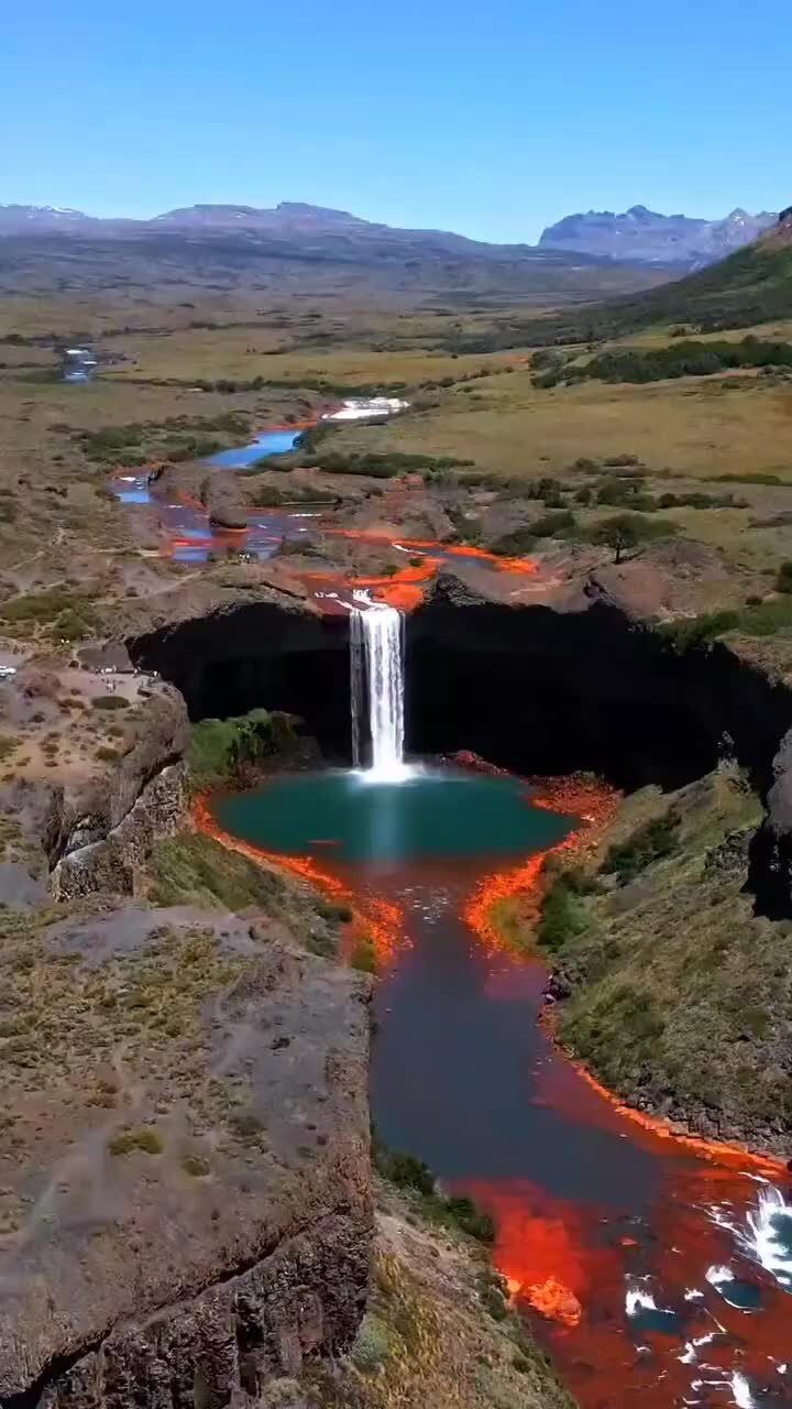 Водопады сальто дель Лаха в Чили