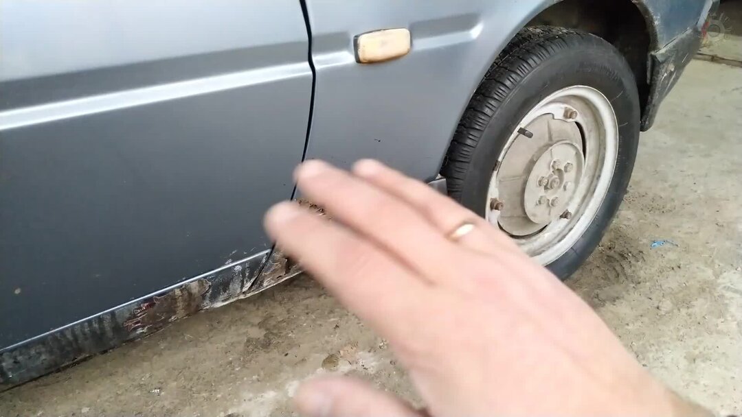 Ремонт сквозной коррозии необычным способом | Повтори АвтоХак | Дзен