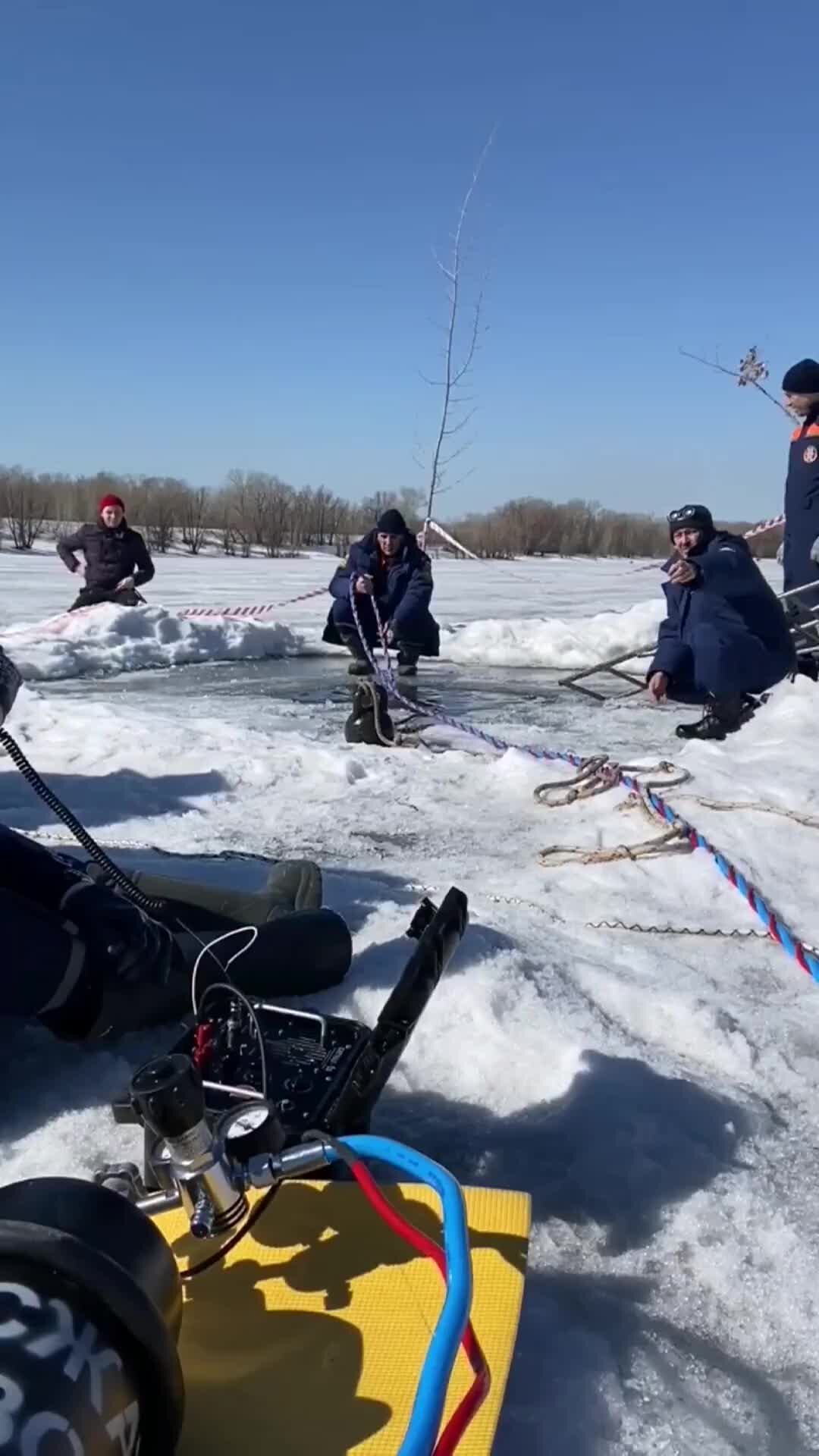 Добровольная пожарная команда | работа водолазов спасателей. зимние  водолазные спуски. продолжение. #дзен #работа #безопасность #тренировка  #помощь #техника #зима #добро | Дзен