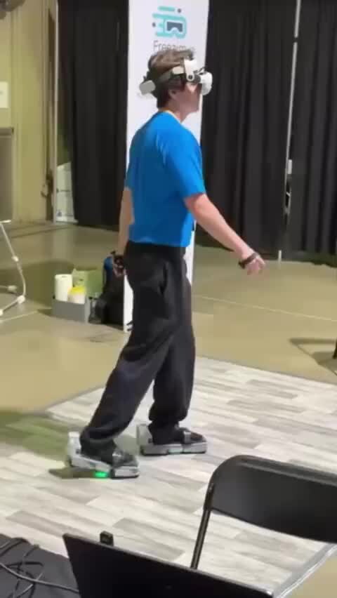 Спустя время. Первый день на работе прикол. Картинка неделя спустя. Пару минут спустя. Младенец прикол.