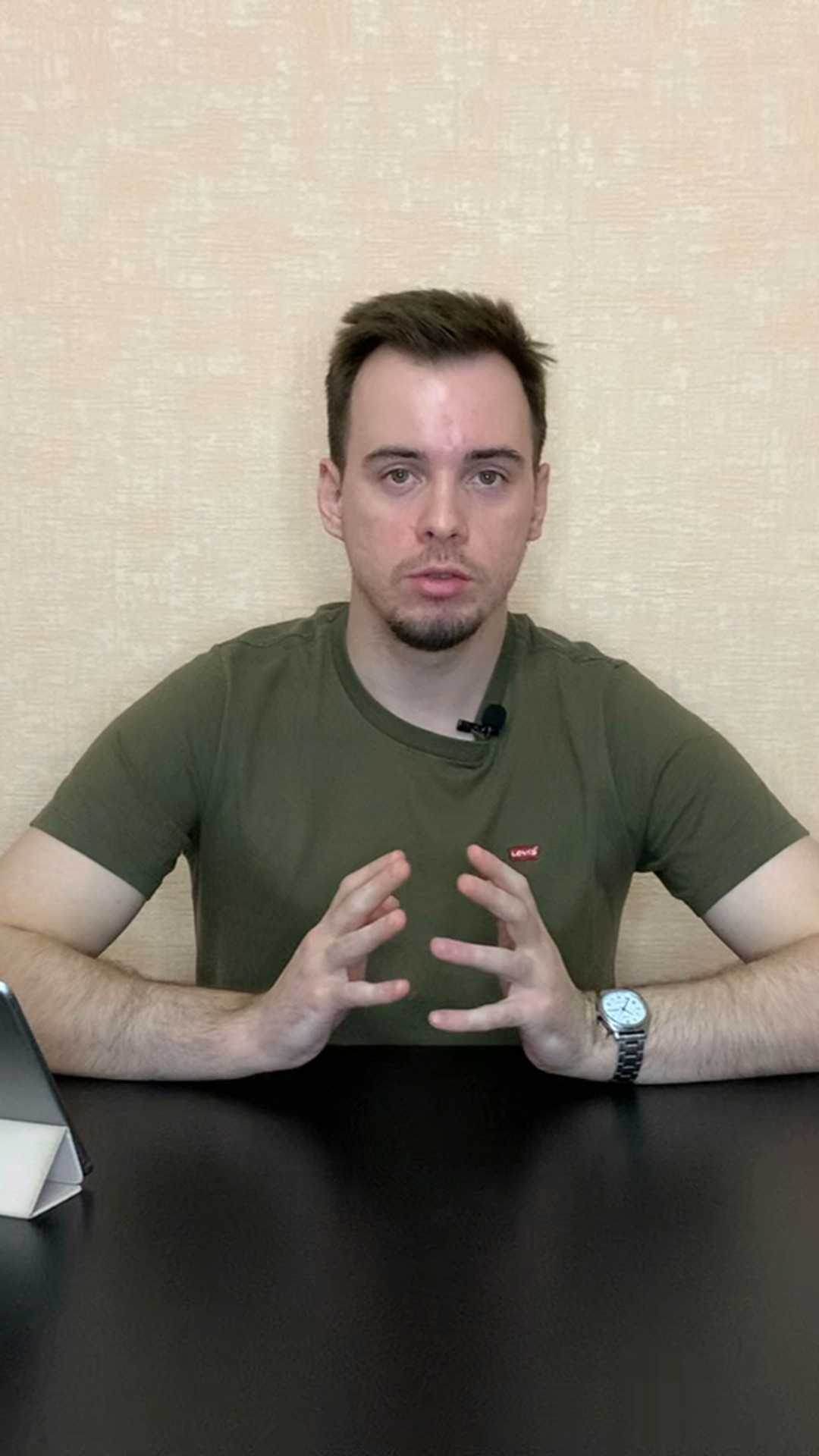 алиса говори нормально. алиса говори нормально. не грусти алиса в стране чудес. можно найти кого нибудь нормального. алиса говори нормально.