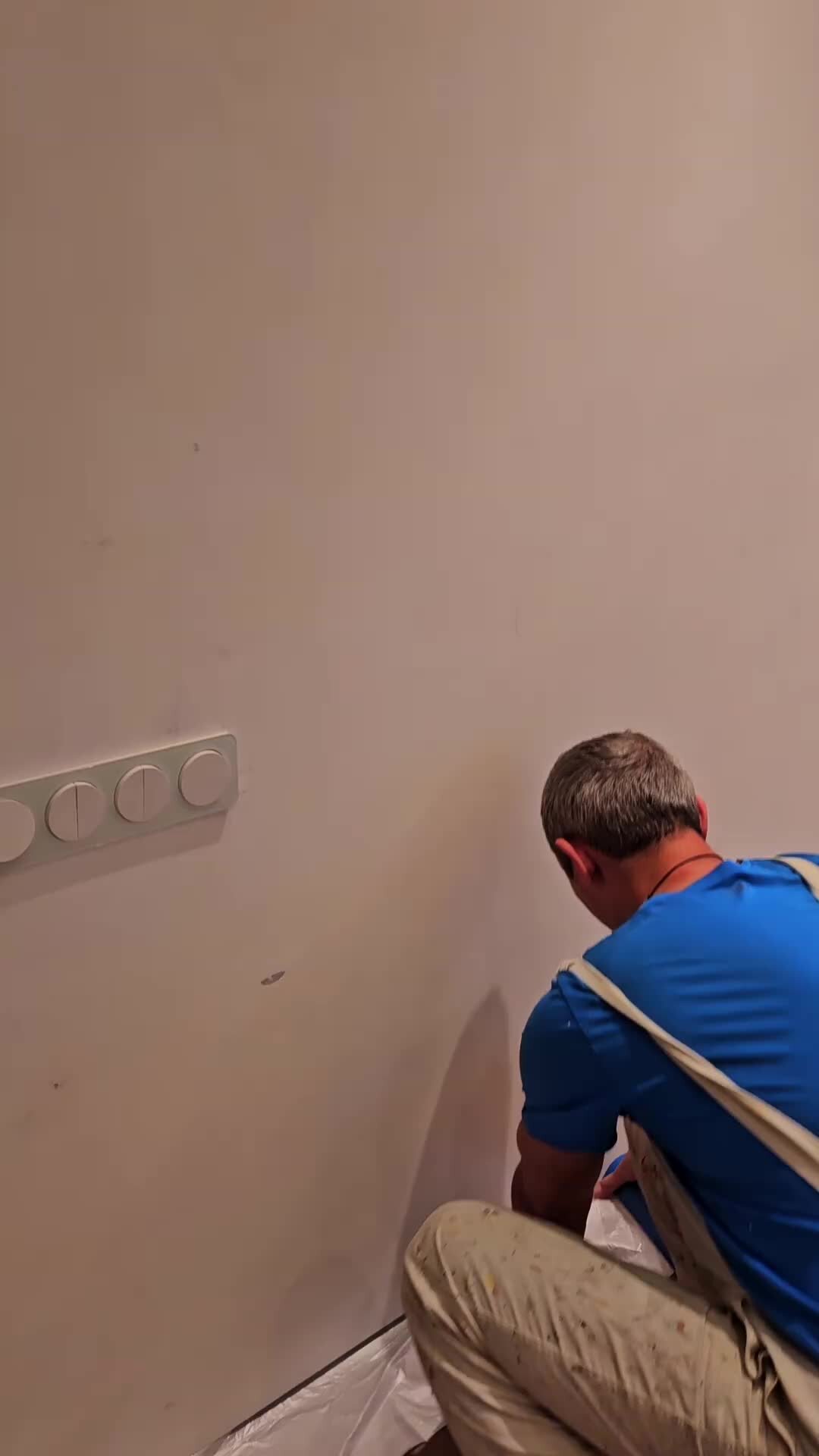 Академия Ремонта | Нанесение декоративной штукатурки «Карта мира» с ...