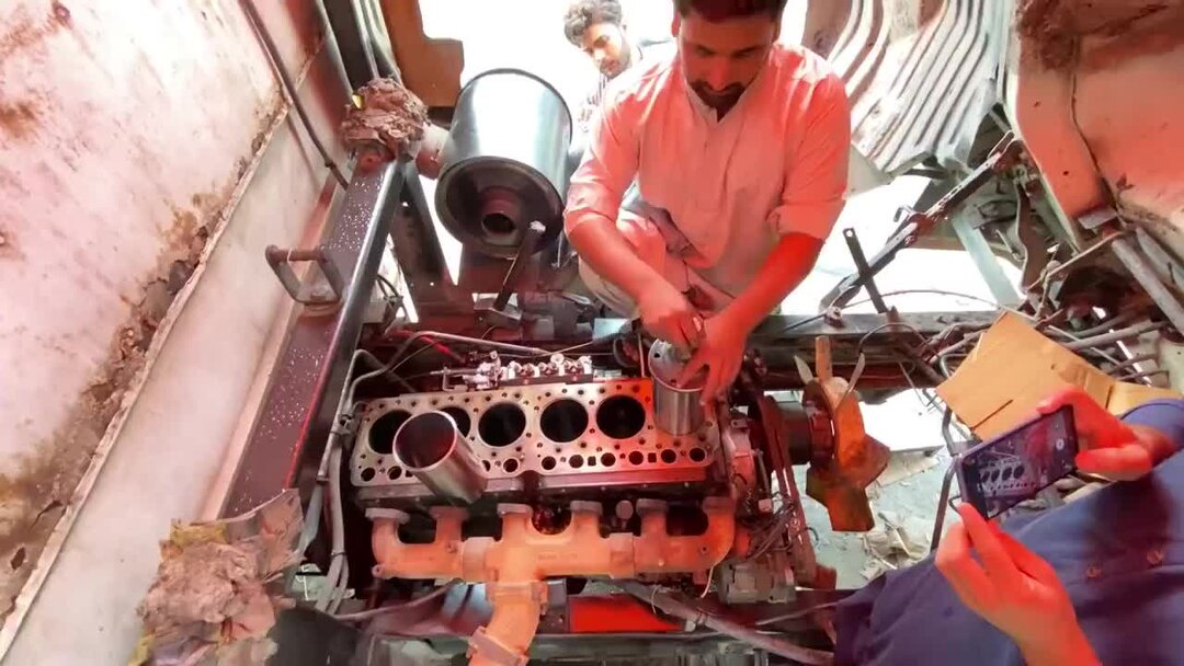 капремонт двигателя. восстановление двигателей грузовых авто. ремонт грузовых двигателей. двигатель грузовика. ремонт грузовых двигателей.