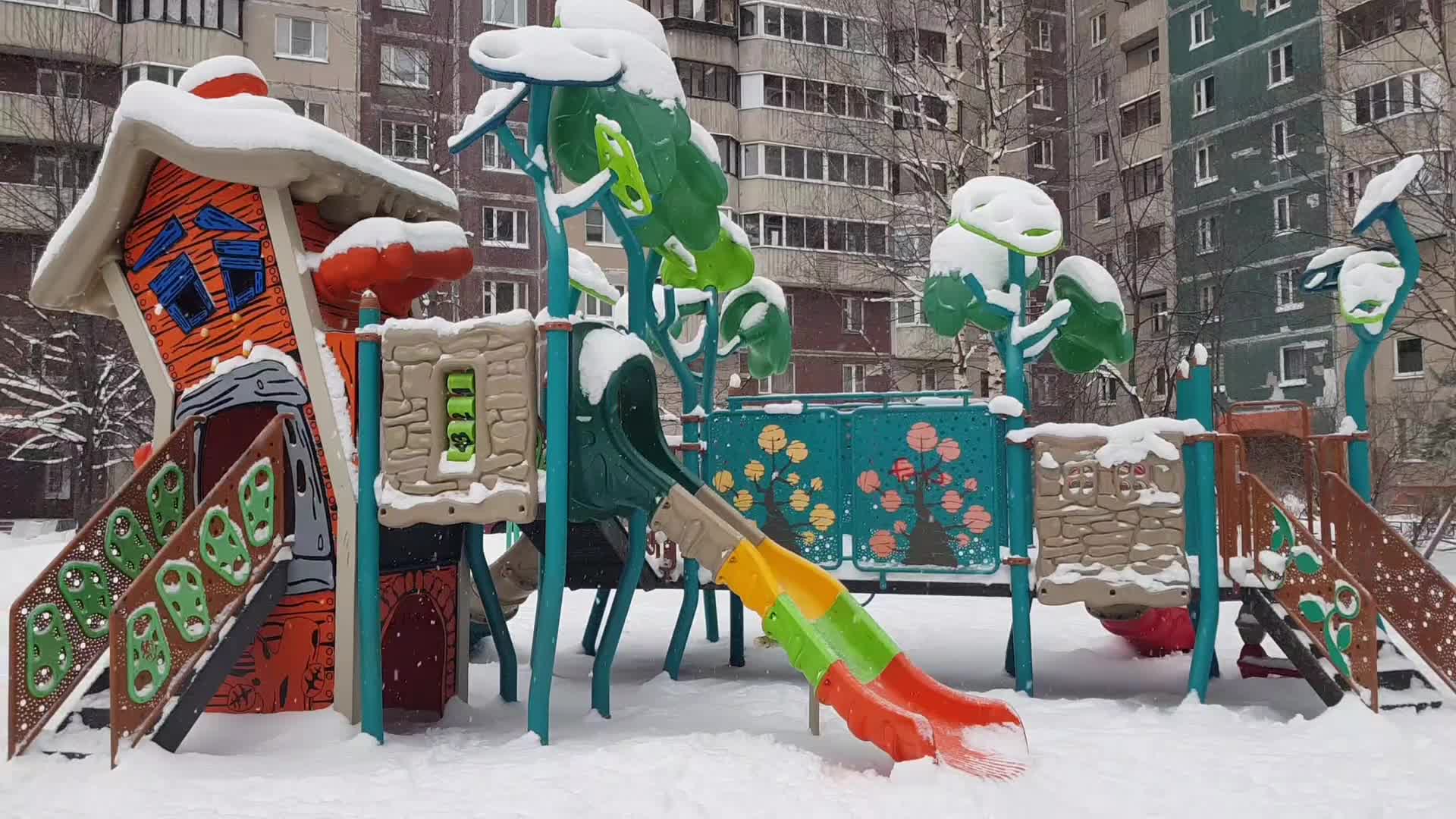 люди на улицах питера. прохожие на улице. петербуржцы или петербуржцы. красивые улицы с людьми. питер живет на улице.