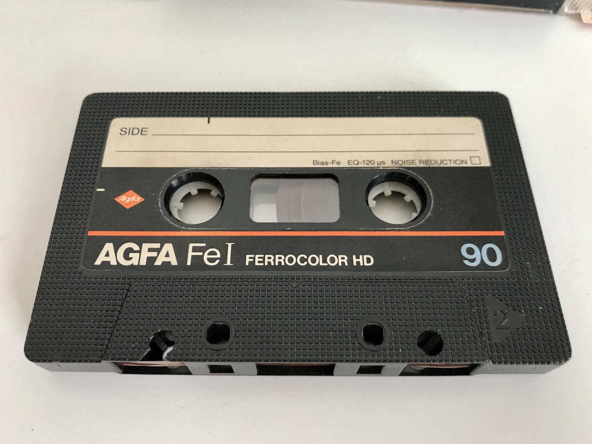 Каталог аудиокассет. Аудиокассета Columbia LX 120. Agfa кассеты. Кассеты для магнитофона Agfa Metal. Магнитофонная кассета Agfa хромовая.