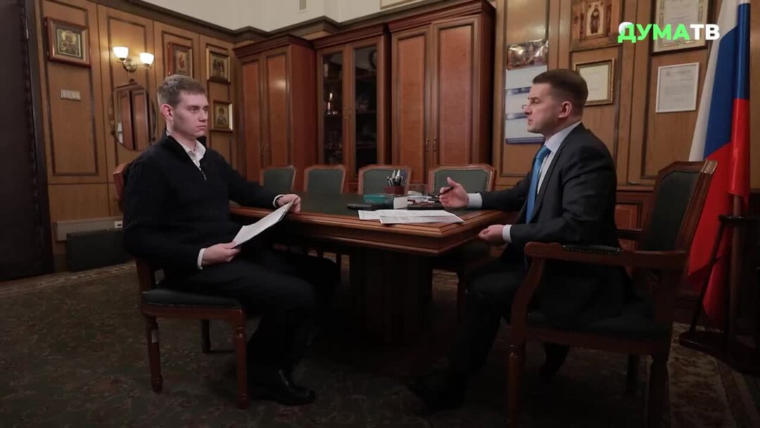 Схема компетенции государственной думы федерального собрания рф. Государственная дума обеспечивает. Перечислите полномочия гос думы. Государственная дума полномочия кратко. Полномочия госдумы рф по конституции таблица.