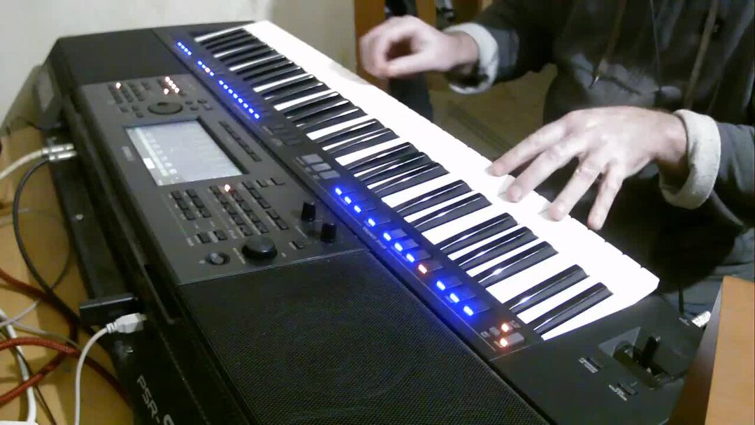 Кореневская дождик ноты для фортепиано. Раухвергер солнышко и дождик. Песенки для детей ноты. Солнышко раухвергера ноты. Песня играет дождь.