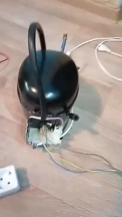 Мотор компрессор. 1 квт. Мотор компрессор. Компрессор безмасляный 100л. Компрессор холодильник liebherr sn-t 563164.