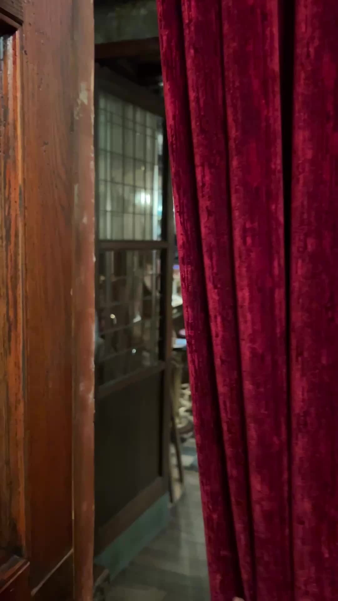 найти песню по барам