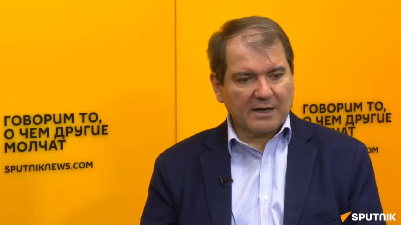 Сбор информации детектив. Бухгалтер мужчина. Изучение законодательства. Immediately картинка. Эксперт написал.