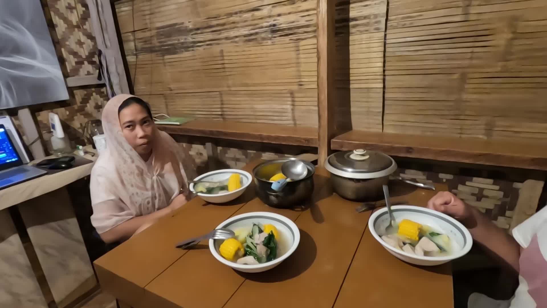 Человек странник. Странник. Старик путник. Странник в поле. Сядь путник.