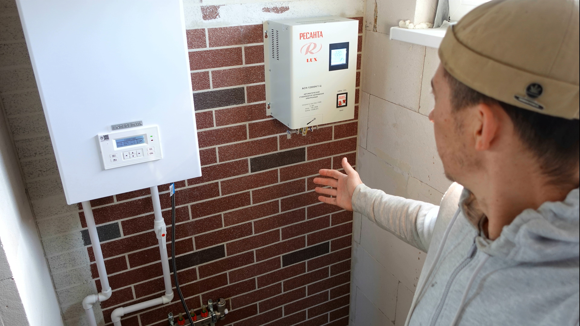 как рассчитать мощность потребления электроэнергии обогревателя. мощность квт в частном доме. потребление электроэнергии бытовыми приборами нормативы таблица. максимальная мощность квт для частного дома. мощность 1 кв м солнечной батареи.