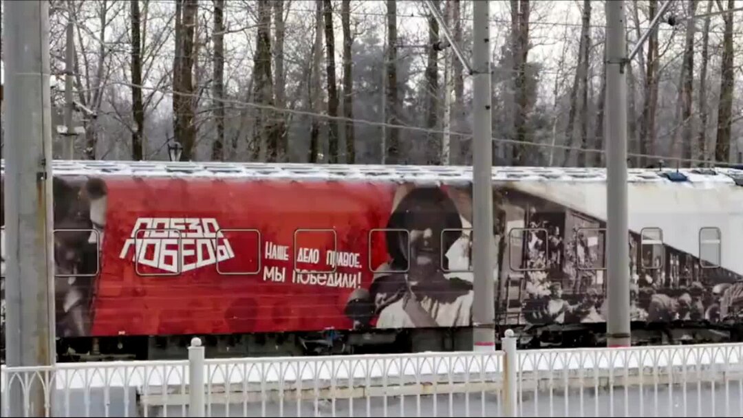 Балтийский вокзал петергоф. Гостиничный комплекс новый петергоф. Жд станция новый петергоф. Новый петергоф станция парки. Новый петергоф лебяжье.