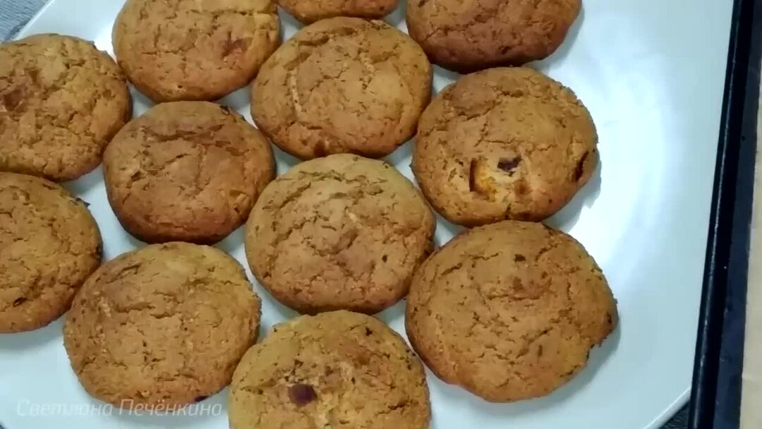 овсяное печенье с кокосовой стружкой. печенье на сковороде. творожное печенье на сковороде. Crispy nut cookies. печенье из овсянки на сковороде.