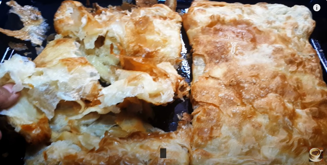 Образование корки хлебобулочных изделий. Почему получается твердое тесто в духовке. Гата слоеная. Румяная корочка в духовке как сделать. Полуфабрикаты с теста.