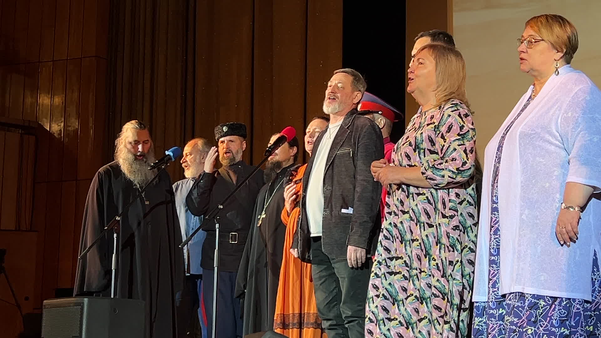 мираж синема зал 1. кинотеатр октябрь москва зал 1. каро новый арбат зал 1. зал кинотеатра. кинотеатр 01.