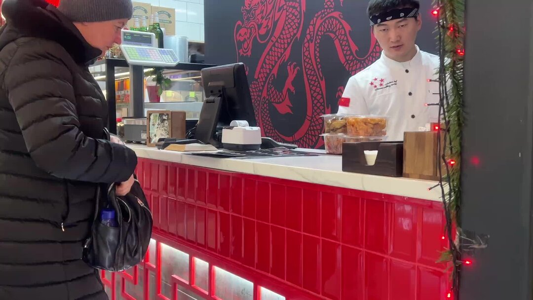 Рамен с уткой омск. Дружба кафе рамен. Умами рамен бистро москва. Рамен бистро. Кафе тори рамен краснодар.