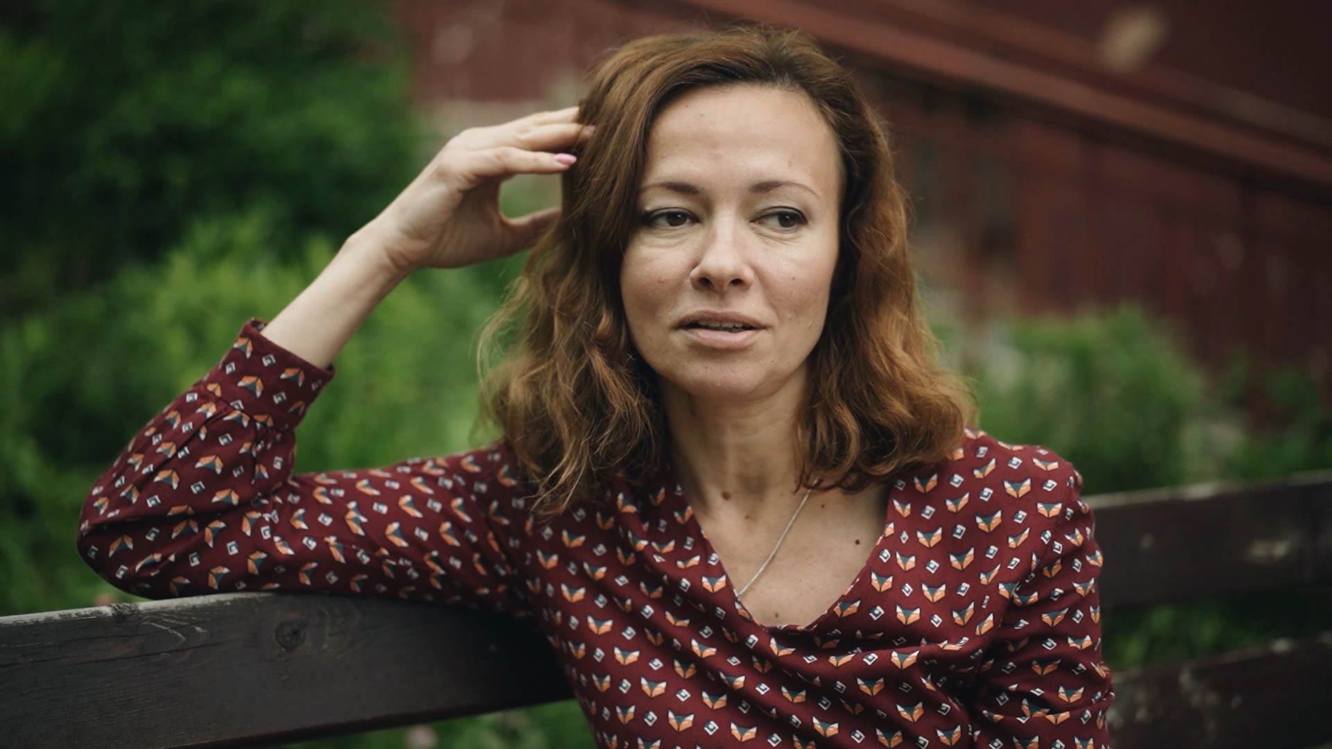 старушка в машине. погостить бы у бабушки только. старушка живопись. милые бабушки. погостить бы у бабули.