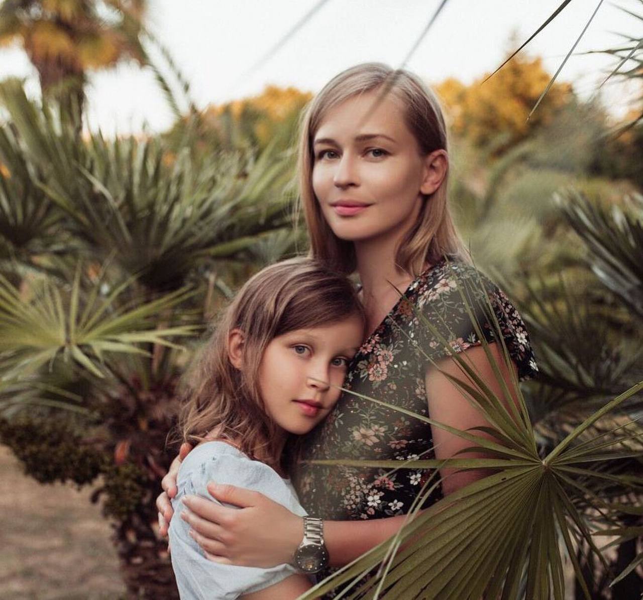 дочь екатерины волковой. эвелина блёданс с дочкой. юлия липницкая с дочкой. владислав тарасенко и юлия липницкая. ксения бородина с дочкой фэмили лук.