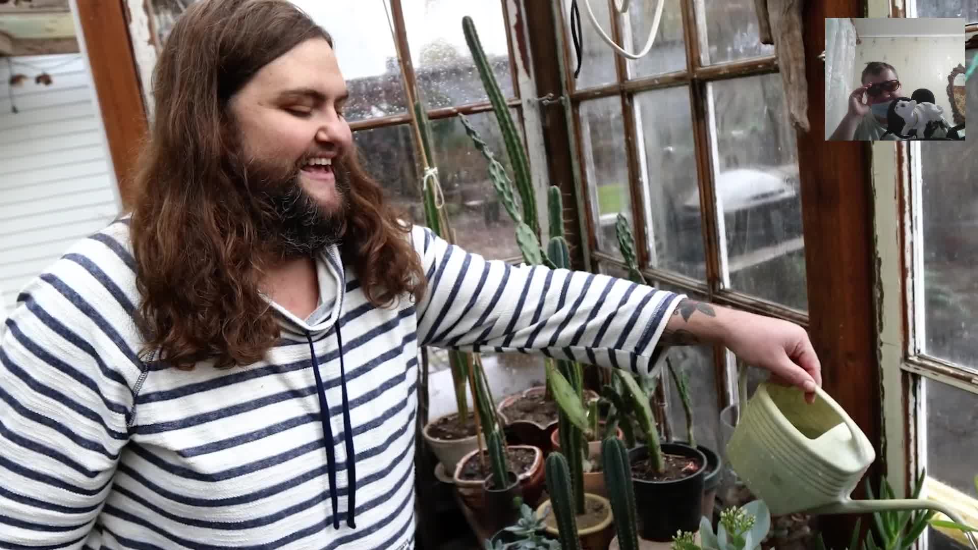 пушок над верхней губой. усы у женщин. усики над верхней губой. усы у женщин.