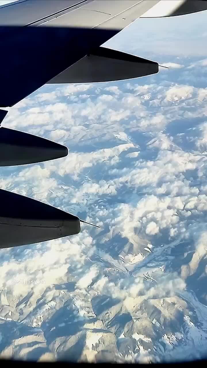 Картинки лети перышко. Лети пёрышко через полюшко. Лети полюшко через. Лети пёрышко через полюшко текст. Главный калибр лети перышко.