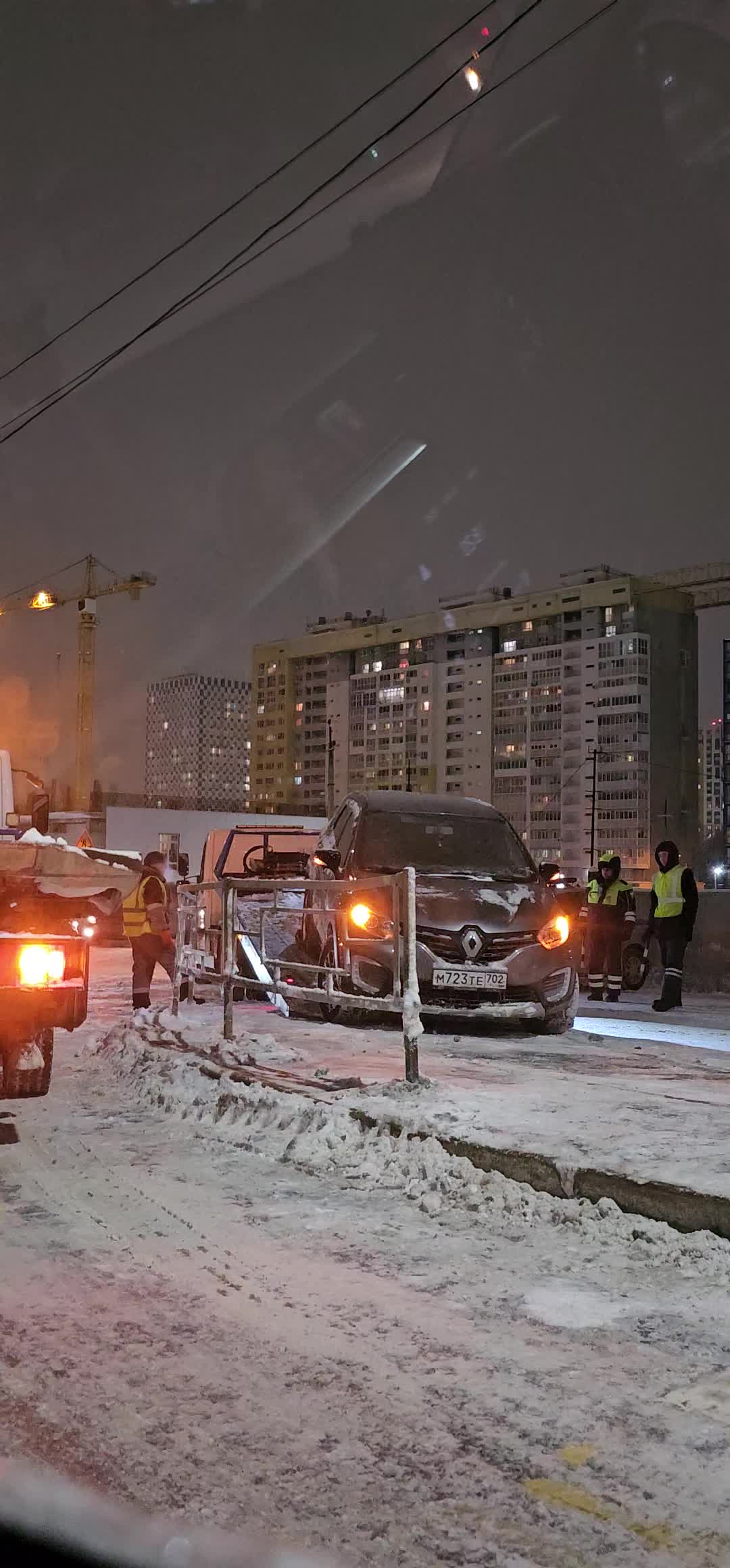 Стоянка на тротуаре