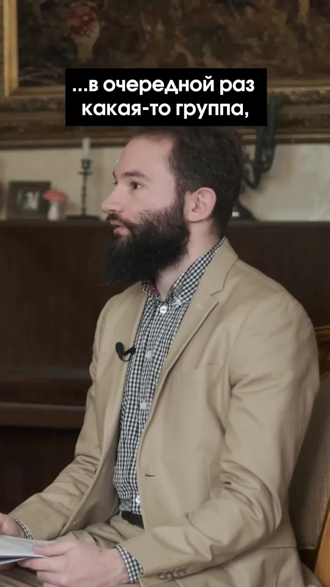 песни защитим страну свою. песни защитим страну свою. шли солдаты на войну песня текст. в газете нечетко изображены бойцы. песни защитим страну свою.