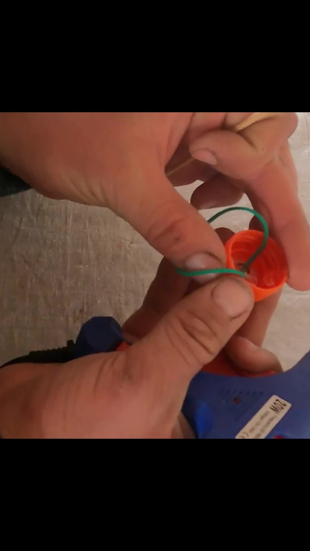 Оригами вертолет. Самолётик из бумаги. Летающие авиамодели из бумаги. Как сделать летающий предмет. Необычный самолет из бумаги.