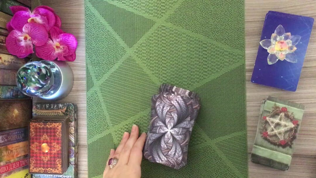 скучаю по общению с человеком. скучает ли он обо мне. случайных встреч не бывает стихи. стихи о встречах и расставаниях. скучает ли он обо мне.