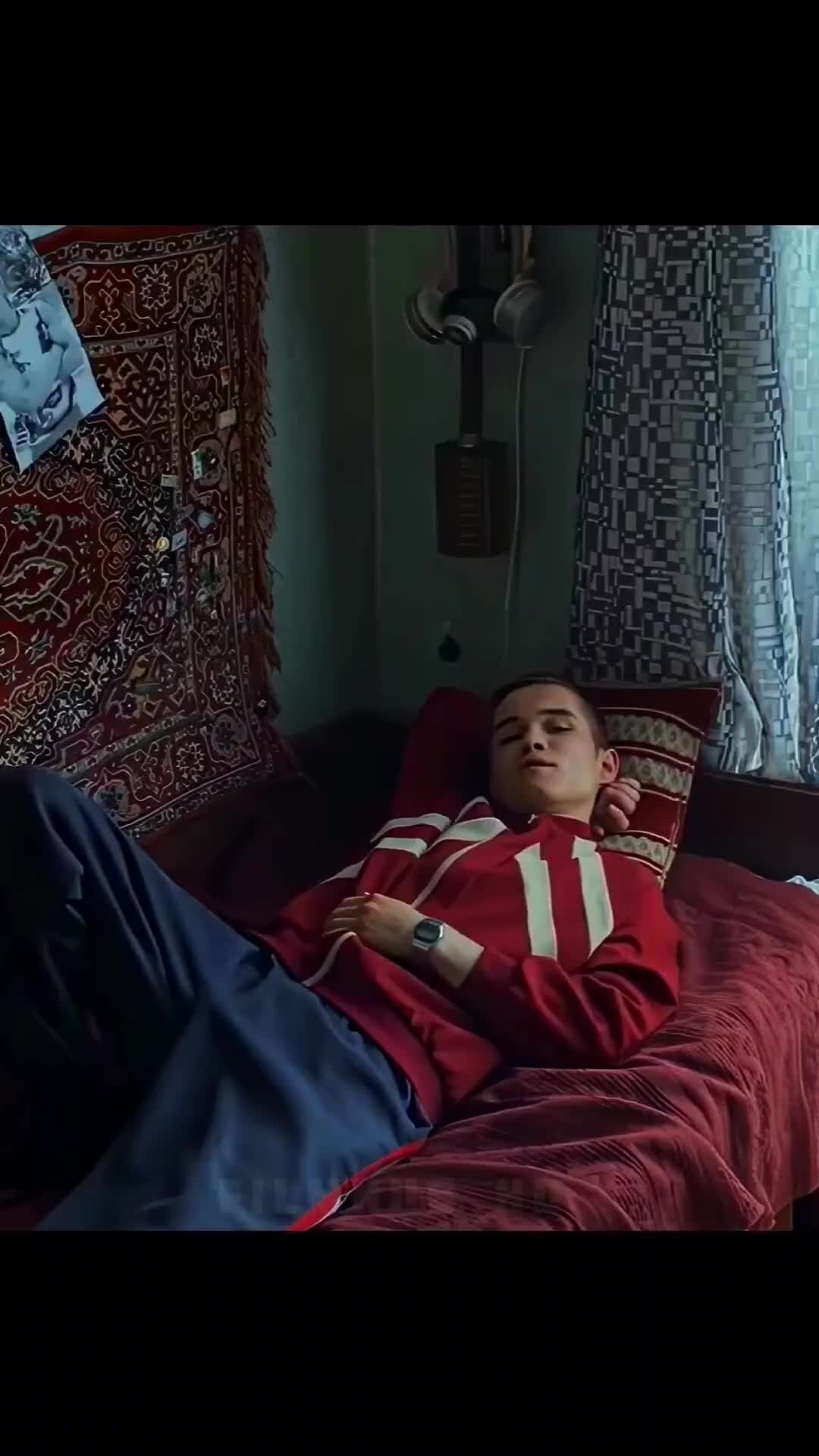 братья кинематографы 6 букв. 28 декабря 1895 первый фильм. братья кинематографы 6 букв. портрет братьев люмьер. рассказ луи и огюст люмьеры.