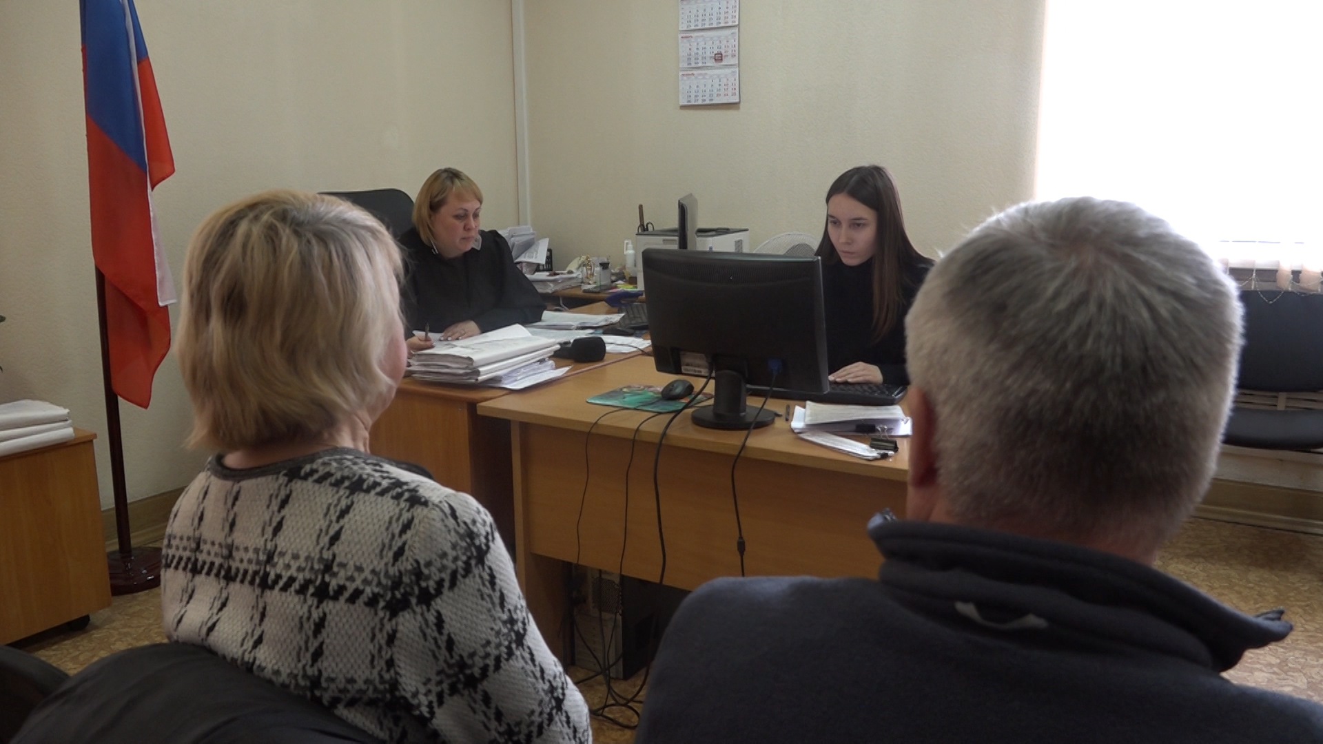 Самый молодой пенсионер в мире. Обучение пенсионеров на планшетах. Пенсионеры на демонстрациях фото. Социальный туризм для пожилых. Куйбышев люди ветераны спорта.