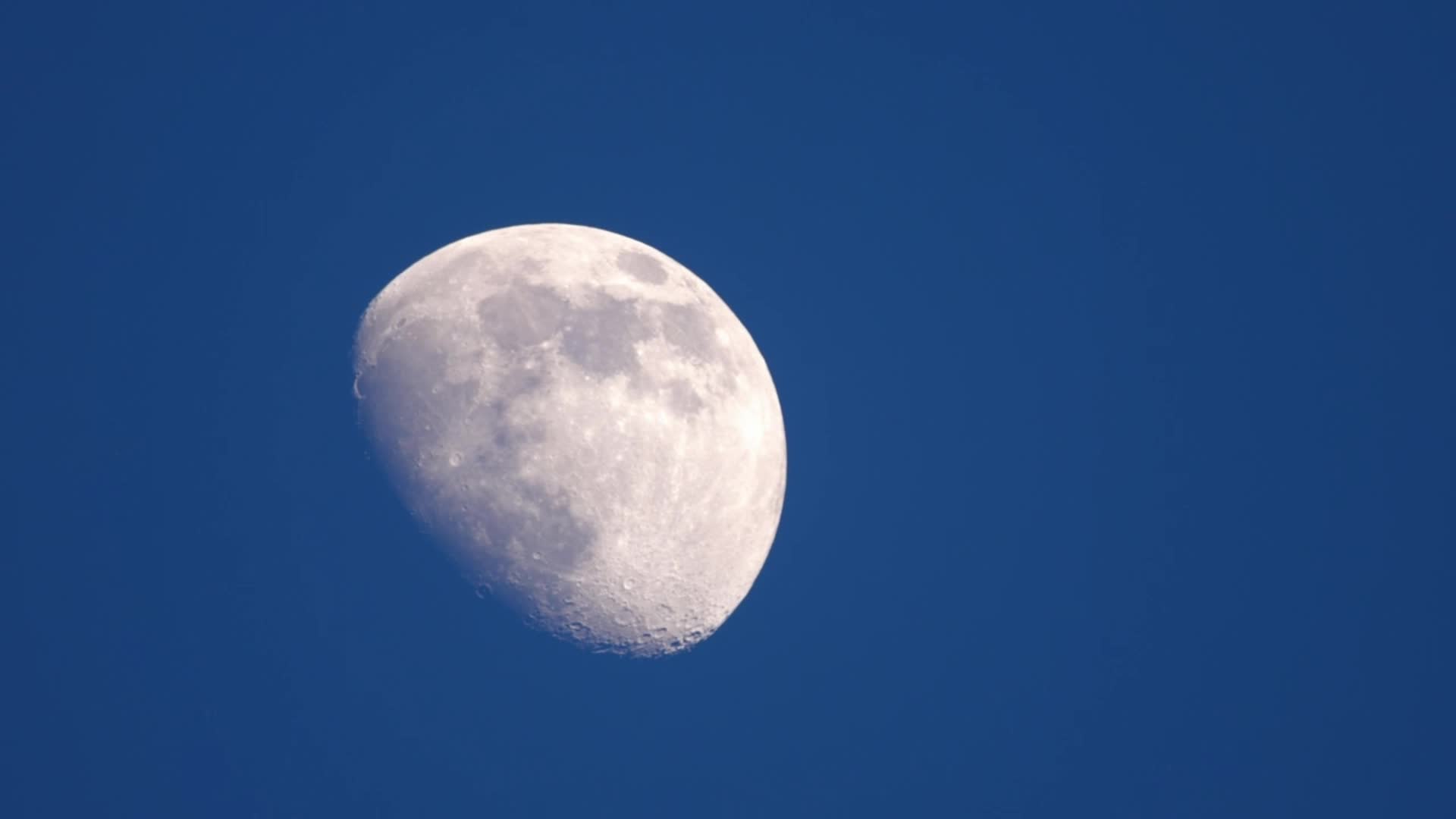 Moon video. Сплюснутая Луна