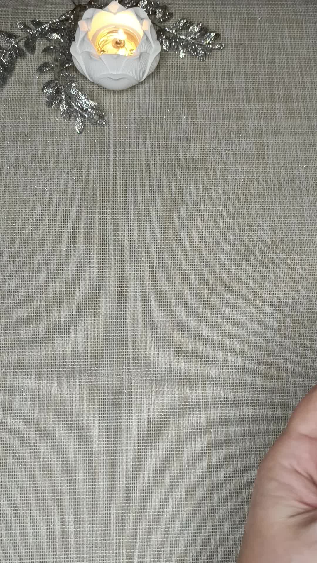 летучая мышь на потолке. залезают ли мыши на спящего человека. крыса спит. опоссум притворяется мертвым. мыши в квартире.