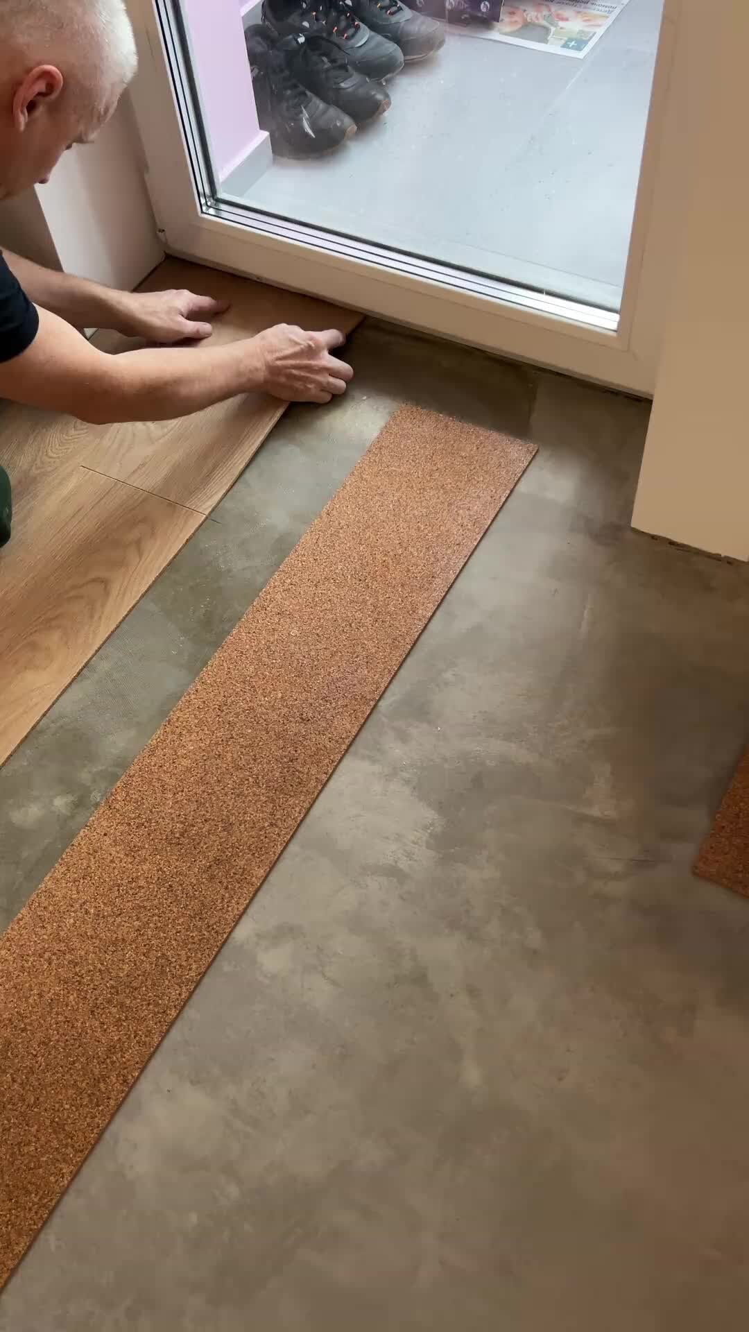 МЕТР ПОЛА | Идеальная укладка: клеевой пол встык к стене | Дзен