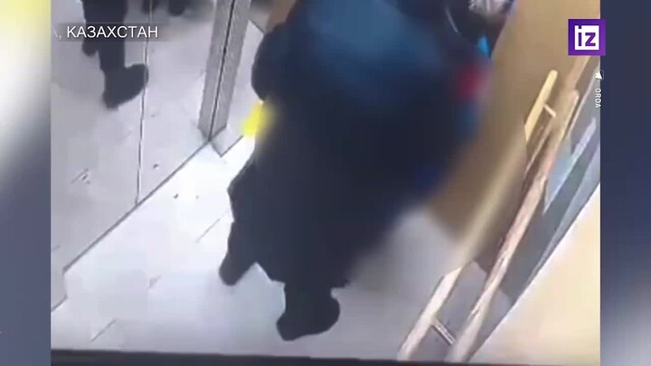 Как выглядит 5 летний ребенок Подросток пять раз ударил ножом пятилетнего мальчика в лифте в Астане Известия Д