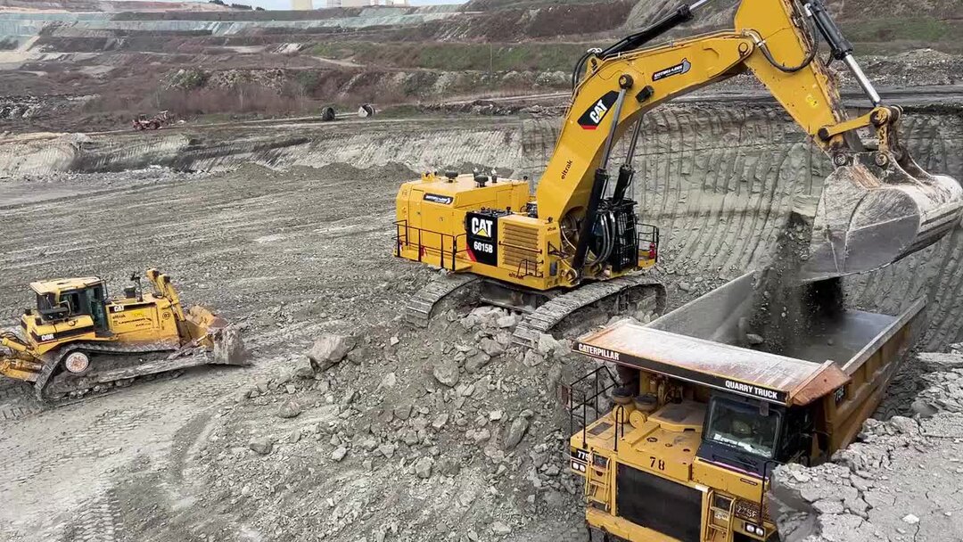 вакансия на карьерный самосвал. вакансия на карьерный самосвал. карьерный самосвал моаз-75053. катерпиллар (производитель строительной и горнодобывающей техники). карьерный экскаватор коматсу.