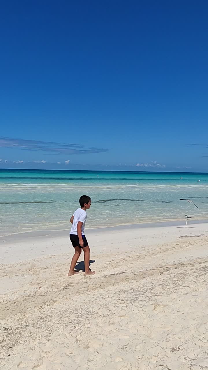 четыре тысячи девятьсот восемьдесят шесть