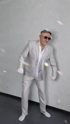 Танец деда. Танцующий старик. Танцы дедули. Танцующий старик. Танец деда.